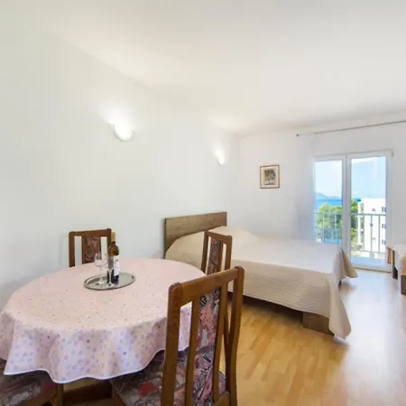 Gloria * Gradac (Split-Dalmatia)