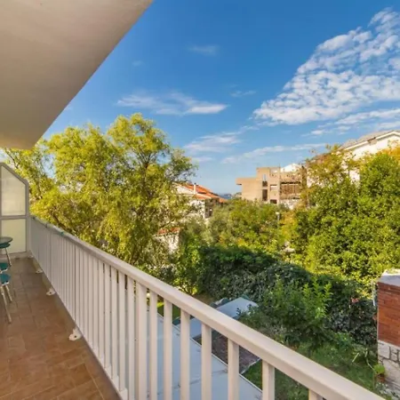 Lägenhet Gloria Gradac (Split-Dalmatia)